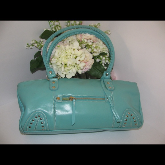 Bandolino Handbags - 🍀🌸Bandolino Leather bag. 🍀🌸